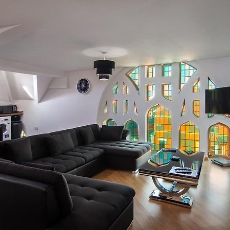 Stunning Church Conversion Close To The Tower Blackpool Dış mekan fotoğraf